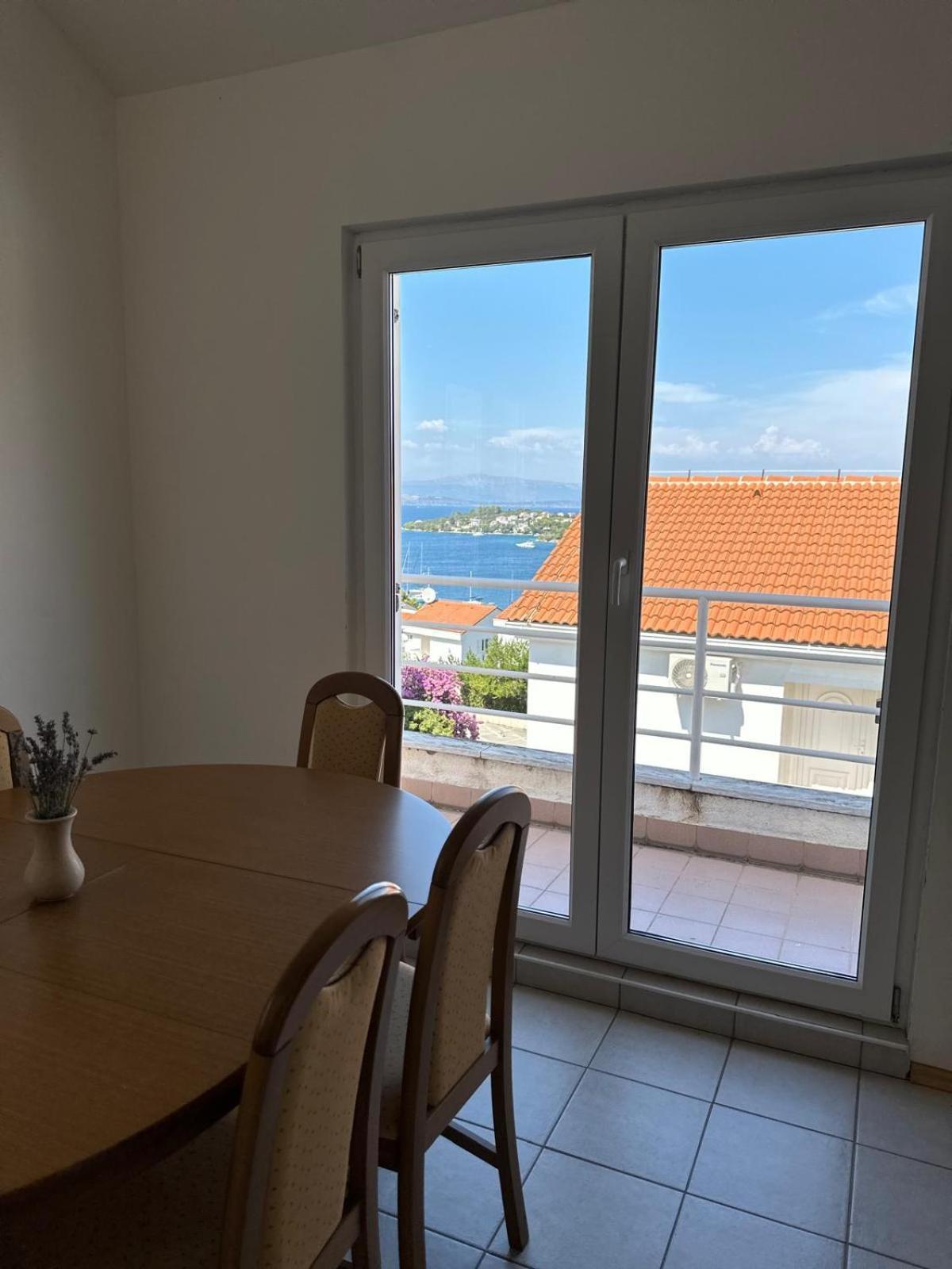 Apartment Benedikt Nečujam Eksteriør billede